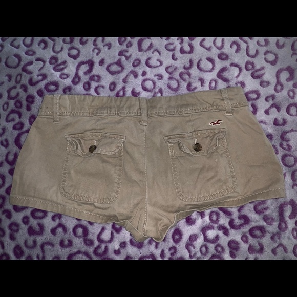 Shorts - Picture 2 of 3